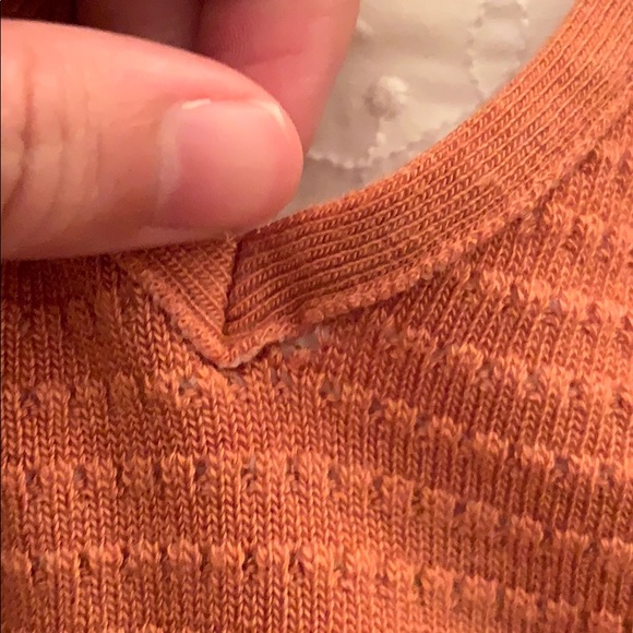 Halter top - Picture 2 of 5